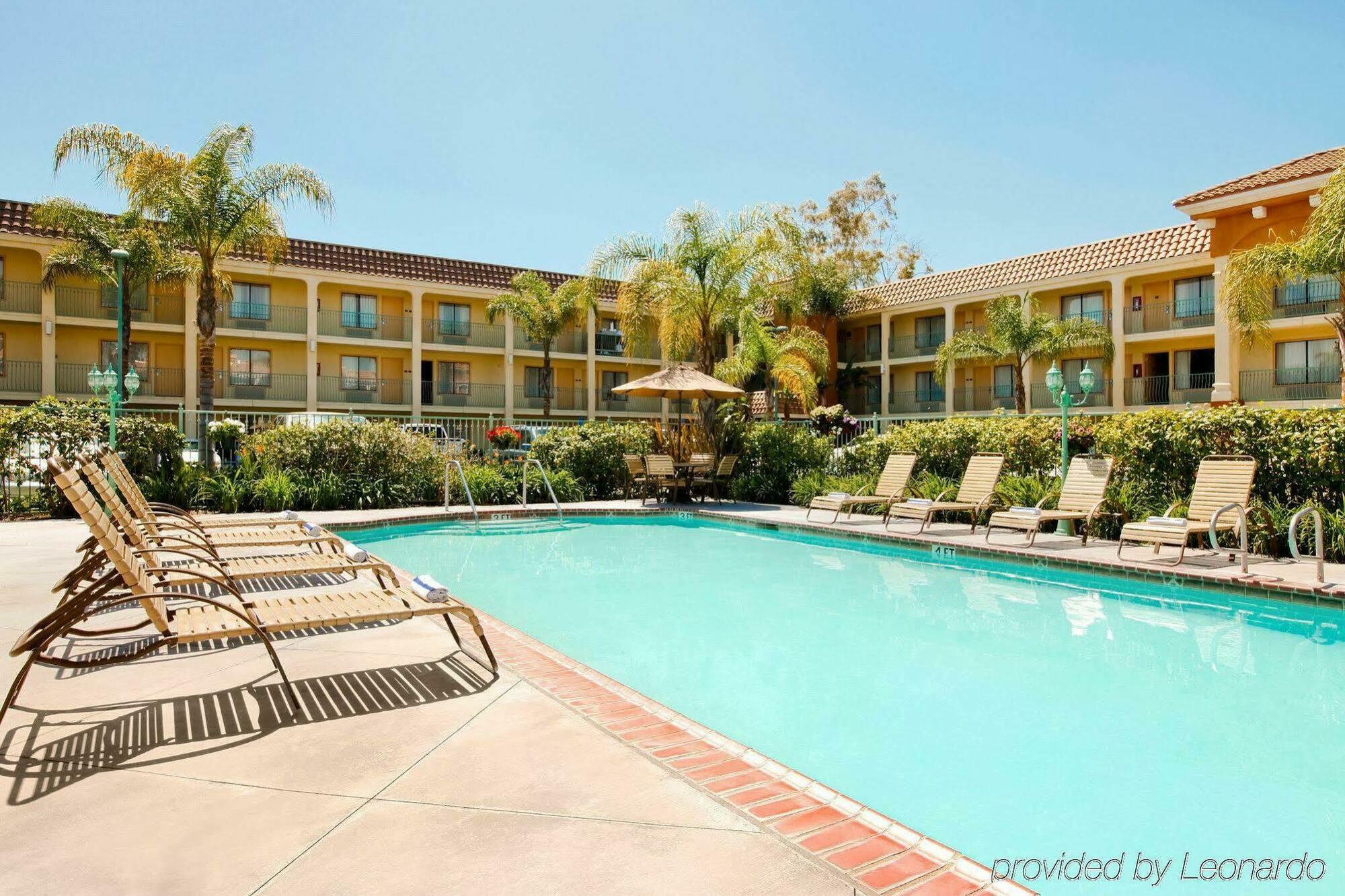 Cortona Inn And Suites Anaheim Resort Ngoại thất bức ảnh